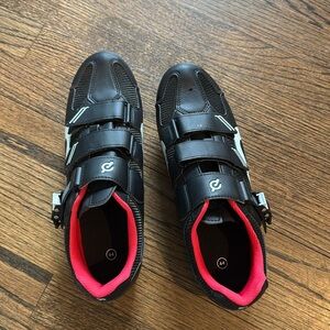 Peloton shoes in a 44, mens 10.5